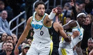 v站体育-找人撒气呢！步行者三节轰下125分&amp;昨天刚被湖人绝杀