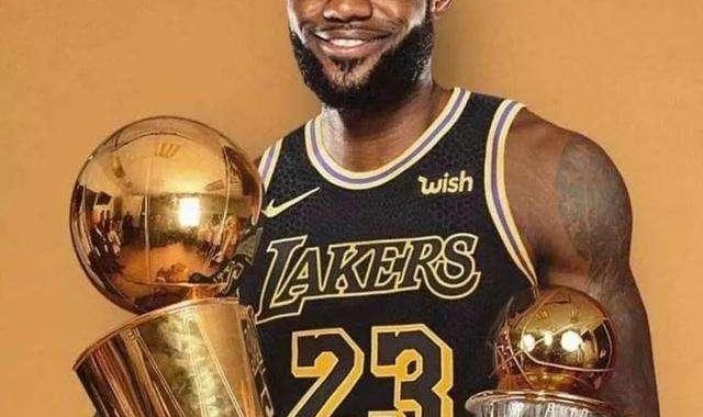 詹姆斯到底能否超越乔丹？韦德的回答很中肯，网友：真敢说|德维恩·韦德|NBA|迈克尔·乔丹|篮板|迈克-詹姆斯_新浪体育_新浪新闻