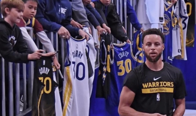 v站-库里：我尽量在一切结束之前，充分利用每一刻