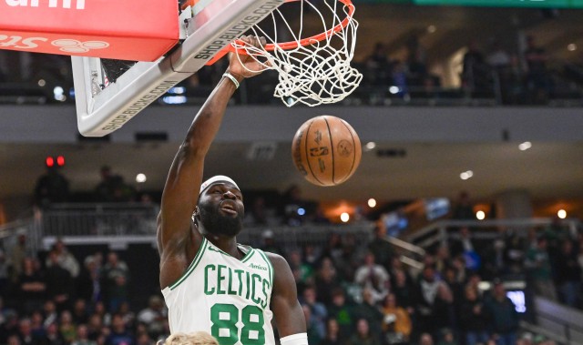 v体育-杰伦·布朗：奎塔一直在进步 他配得上被列入最快进步球员候选