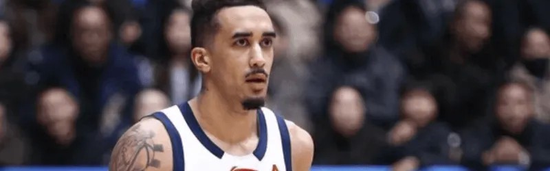 奎因单节11中7拿到17分，前三节23中16砍下38分7篮板6助攻